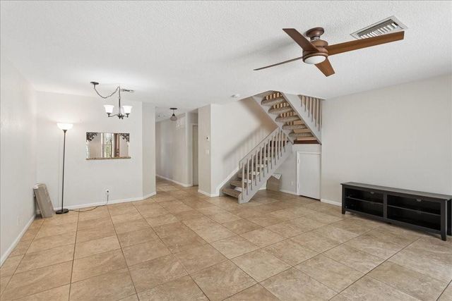 9500 SW 1st Place 17C, Coral Springs, FL 33071