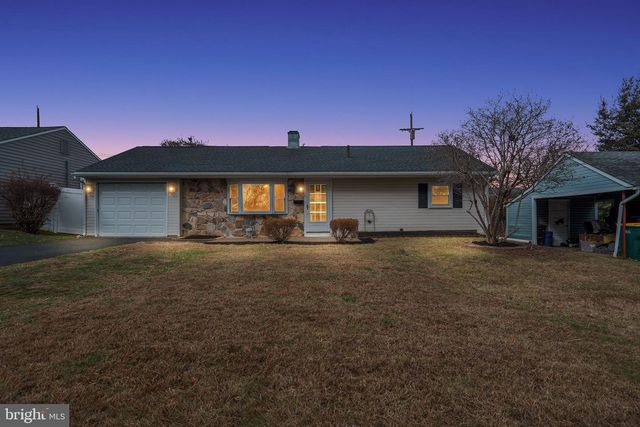 831 TRENTON RD, Fairless Hills, PA 19030