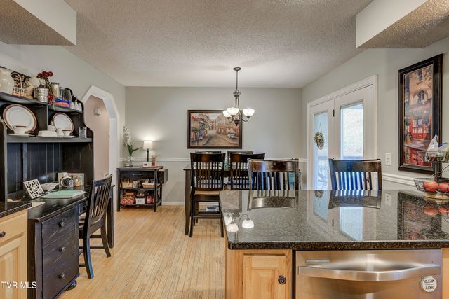 400 Brookwood Drive, Johnson City, TN 37615