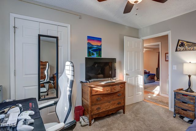 400 Brookwood Drive, Johnson City, TN 37615
