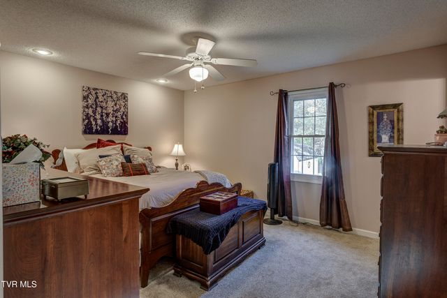 400 Brookwood Drive, Johnson City, TN 37615
