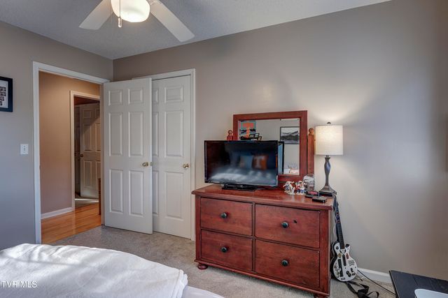 400 Brookwood Drive, Johnson City, TN 37615
