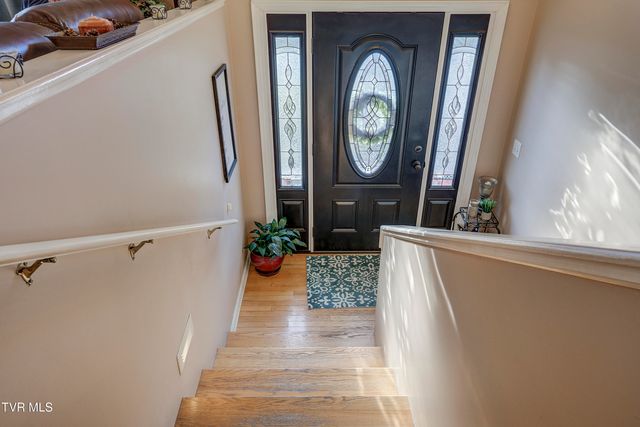 400 Brookwood Drive, Johnson City, TN 37615