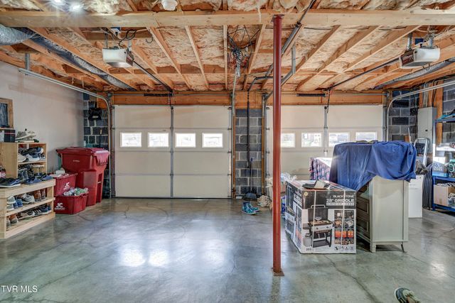 400 Brookwood Drive, Johnson City, TN 37615