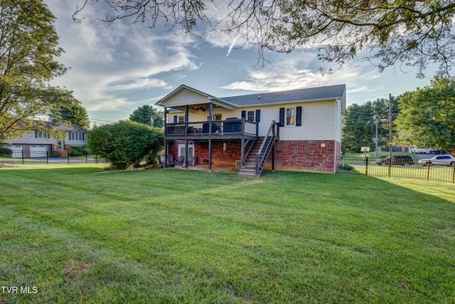 400 Brookwood Drive, Johnson City, TN 37615