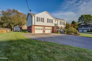 400 Brookwood Drive, Johnson City, TN 37615
