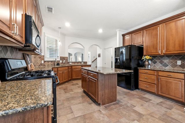 91 Misty Harbor Drive, Montgomery, TX 77356