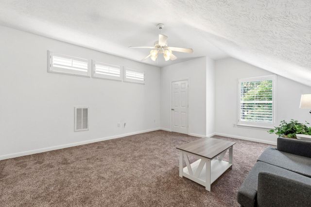 91 Misty Harbor Drive, Montgomery, TX 77356