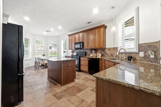 91 Misty Harbor Drive, Montgomery, TX 77356