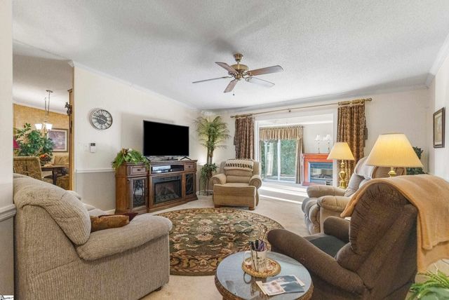 33 Paris View Drive, Taylors, SC 29687