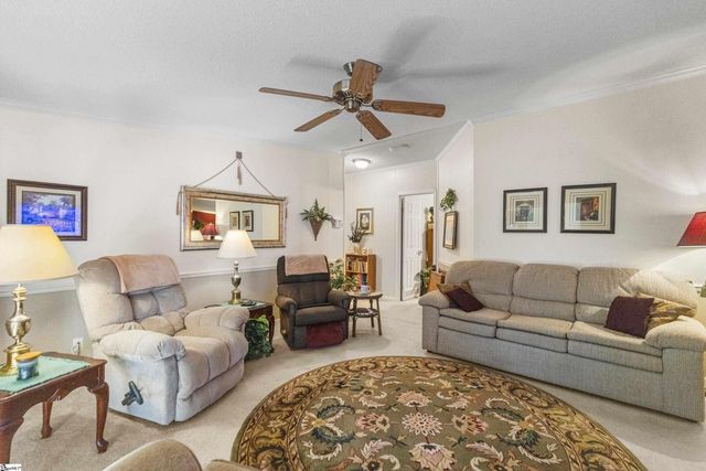 33 Paris View Drive, Taylors, SC 29687