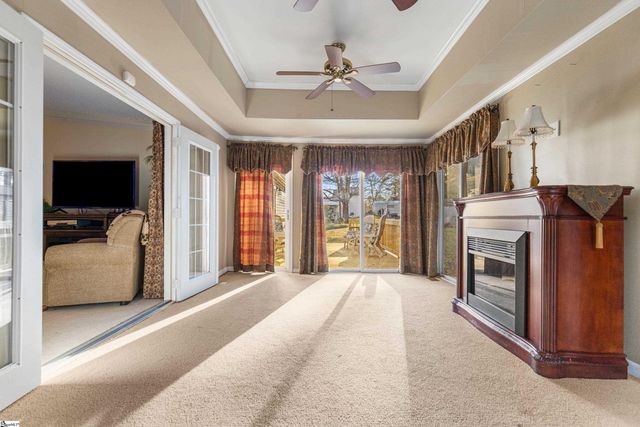 33 Paris View Drive, Taylors, SC 29687