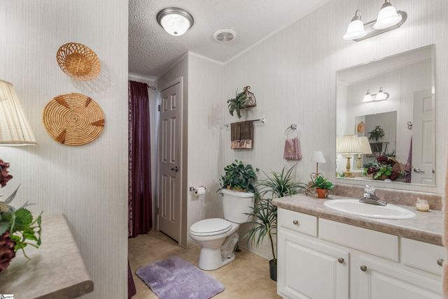 33 Paris View Drive, Taylors, SC 29687