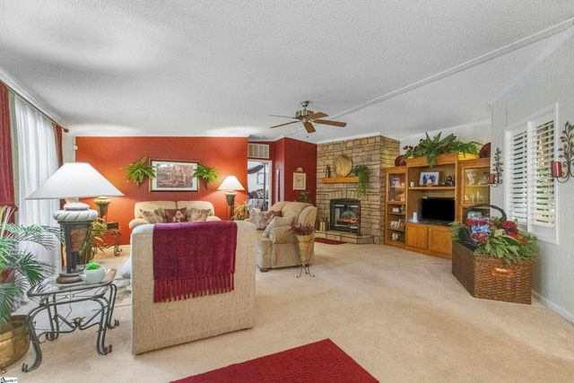 33 Paris View Drive, Taylors, SC 29687