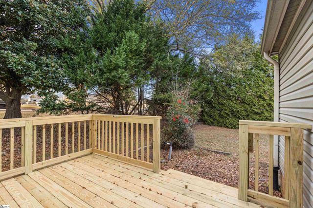 33 Paris View Drive, Taylors, SC 29687