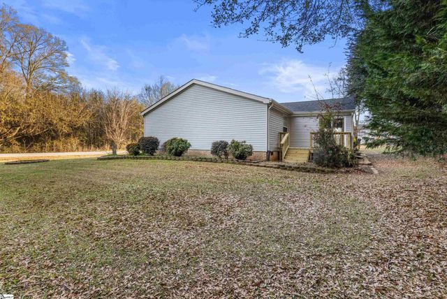 33 Paris View Drive, Taylors, SC 29687
