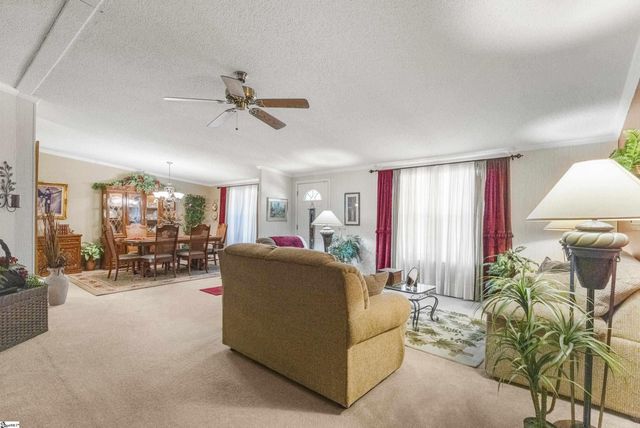 33 Paris View Drive, Taylors, SC 29687