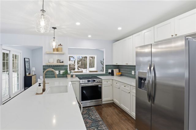 39 Scotch Lane, Irondequoit, NY 14617