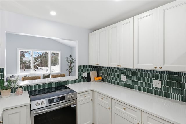 39 Scotch Lane, Irondequoit, NY 14617