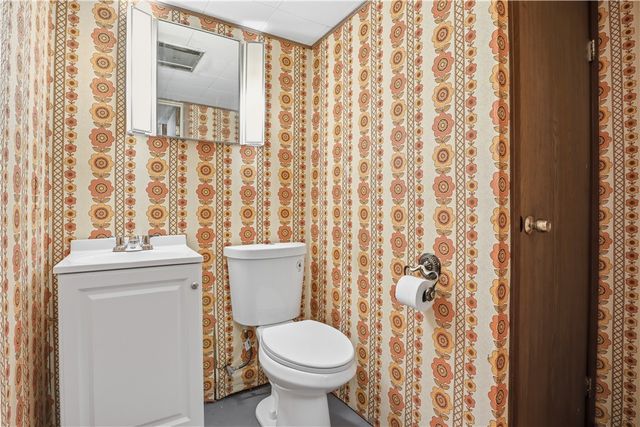 39 Scotch Lane, Irondequoit, NY 14617