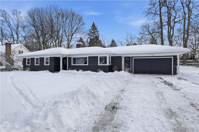 39 Scotch Lane, Irondequoit, NY 14617