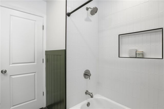 39 Scotch Lane, Irondequoit, NY 14617