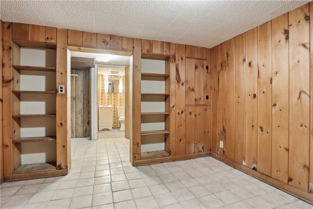 39 Scotch Lane, Irondequoit, NY 14617