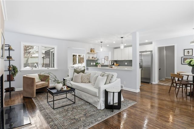 39 Scotch Lane, Irondequoit, NY 14617