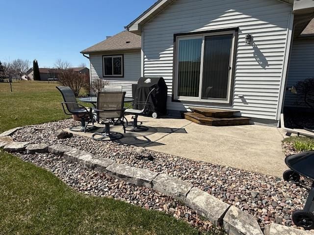 31 GREENBRIAR COURT, Fond Du Lac, WI 54935