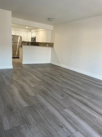 8604 SW 156th Pl 330, Miami, FL 33193