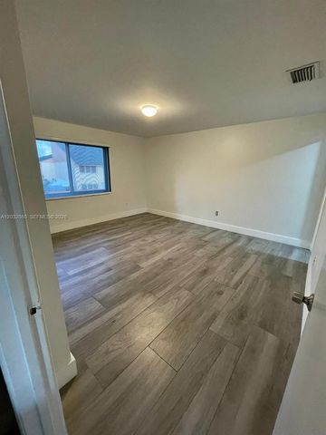 8604 SW 156th Pl 330, Miami, FL 33193
