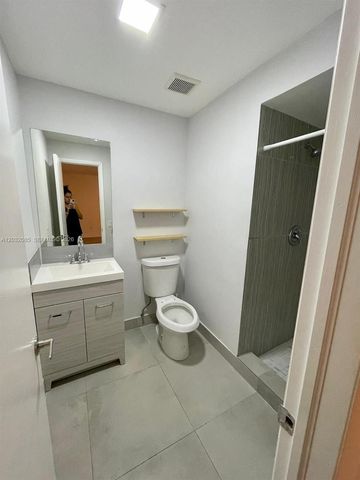 8604 SW 156th Pl 330, Miami, FL 33193