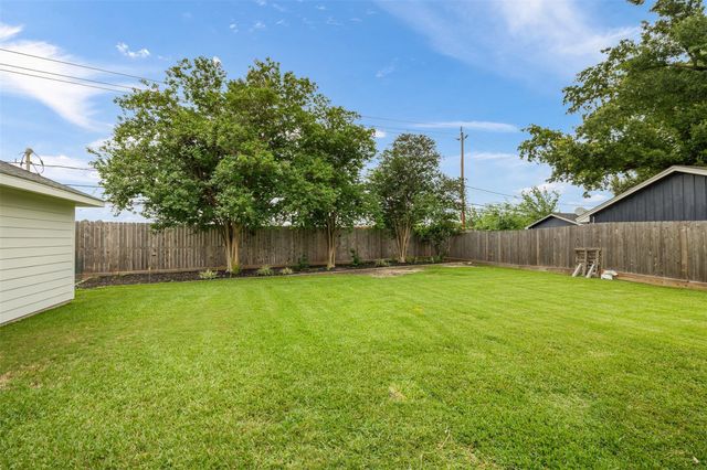 2339 Brookmere Drive, Houston, TX 77008