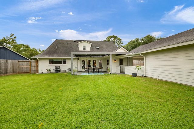 2339 Brookmere Drive, Houston, TX 77008
