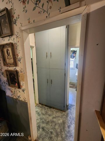 26115 S GHOST TOWN Road, Congress, AZ 85332