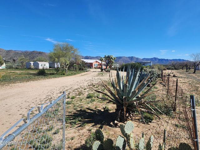 26115 S GHOST TOWN Road, Congress, AZ 85332