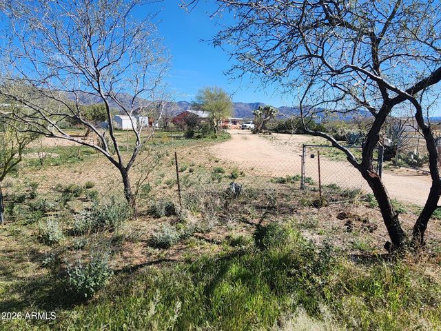 26115 S GHOST TOWN Road, Congress, AZ 85332