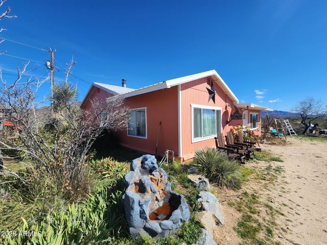 26115 S GHOST TOWN Road, Congress, AZ 85332