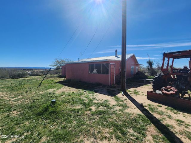26115 S GHOST TOWN Road, Congress, AZ 85332
