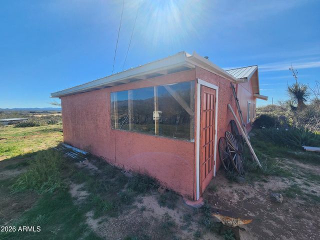 26115 S GHOST TOWN Road, Congress, AZ 85332