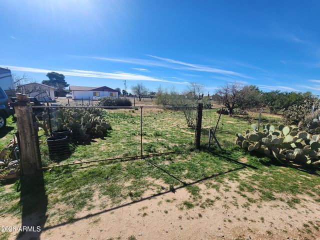 26115 S GHOST TOWN Road, Congress, AZ 85332