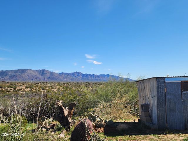 26115 S GHOST TOWN Road, Congress, AZ 85332