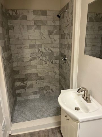 61 7 Avenue, La Grange, IL 60525