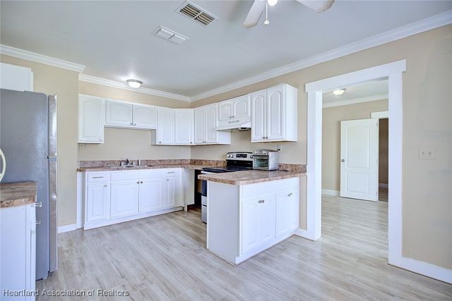 401 E Canfield Street, Avon Park, FL 33825