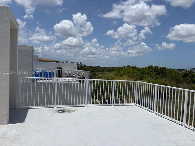 25680 SW 143rd Path, Homestead, FL 33032