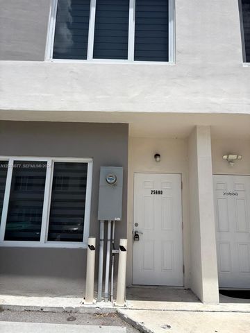 25680 SW 143rd Path, Homestead, FL 33032