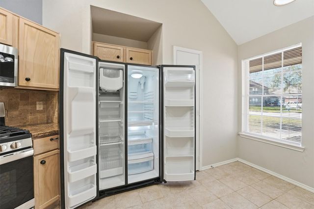 2618 Heatherknoll Drive, Spring, TX 77373