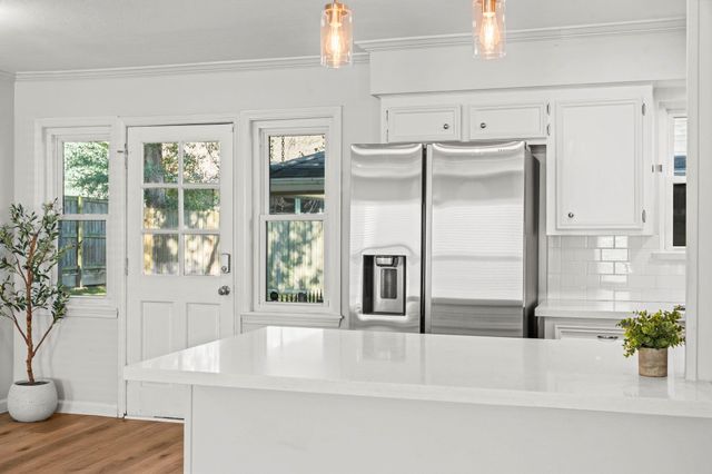 56 Greentree Lane, Conroe, TX 77304