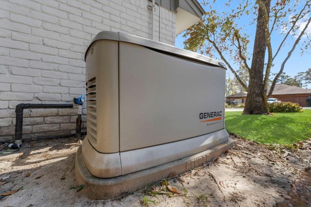 56 Greentree Lane, Conroe, TX 77304