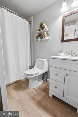 81 LOCKWOOD AVE, Woodbridge, NJ 07095